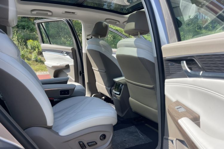 Used Roewe RX9 2023 2.0T All-Wheel-Drive Luxury Edition