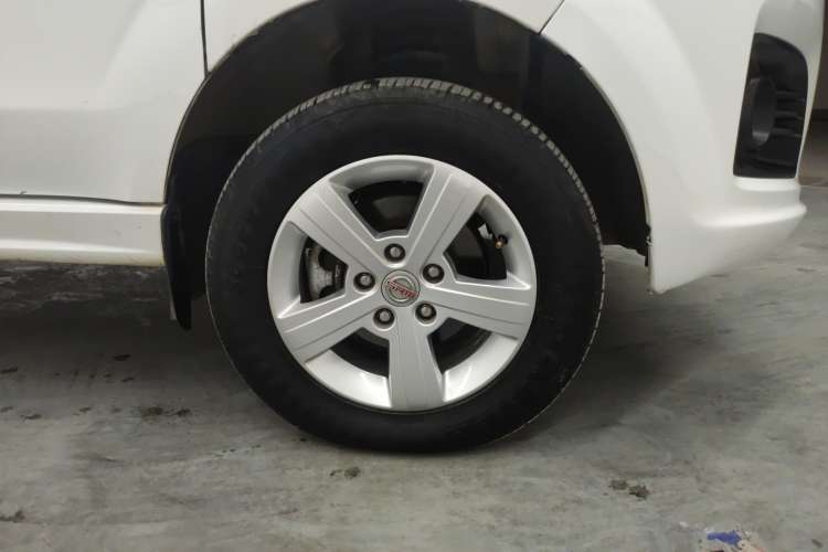 Used SRM Gold Hiace 2021 1.5L Passenger Vehicle Travel Lion 5-Seater
