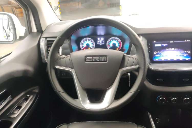 Used SRM Gold Hiace 2021 1.5L Passenger Vehicle Travel Lion 5-Seater
