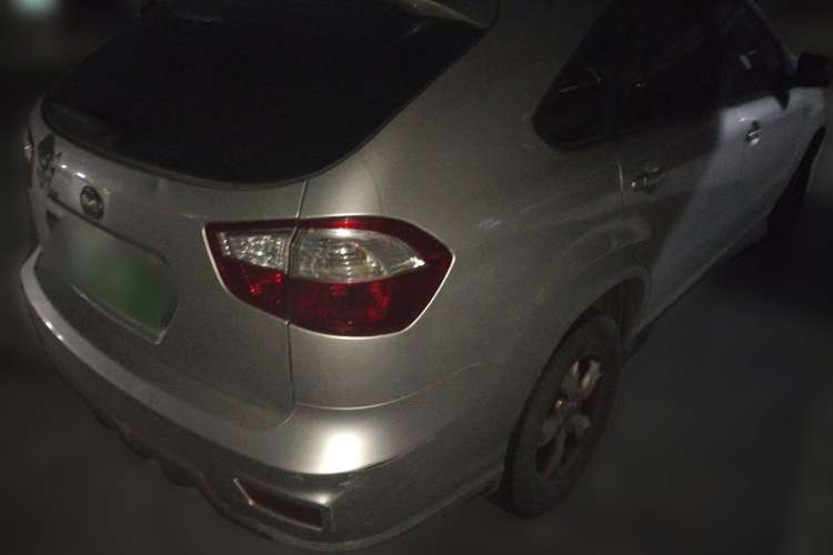 Used BYD S6 2011 2.4L Automatic Luxury Edition
