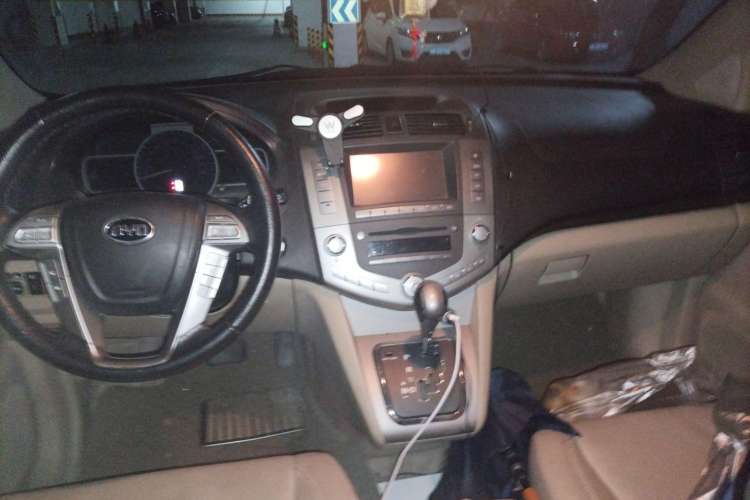 Used BYD S6 2011 2.4L Automatic Luxury Edition
