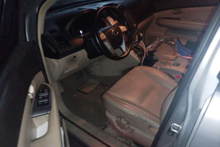 Used BYD S6 2011 2.4L Automatic Luxury Edition
