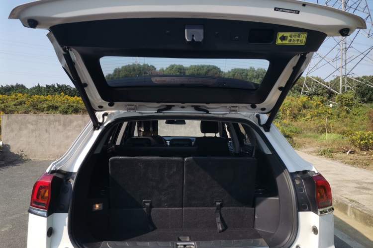 Used Zotye Domy X7 2017 Upgraded Edition 2.0T DCT Huangshan Model 7 Seats
