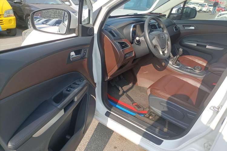 Used Haima V70 2016 2.0L Manual - Enjoyment Version 6 Seats