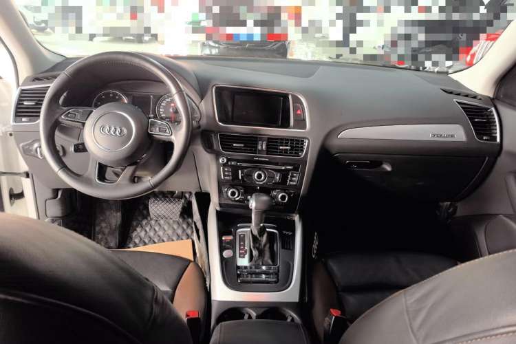 Used Audi Q5 2018 Collector's Edition 40 TFSI Technology Model
