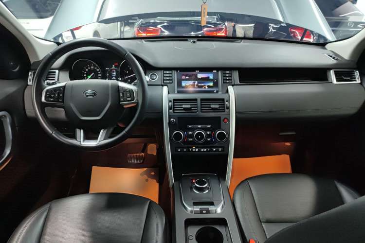 Used Land Rover Discovery Sport 2019 240 PS SE Version China VI Standard