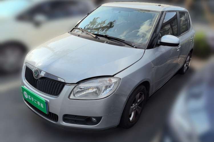 Used Skoda Fabia 2011 1.4L Automatic Crystal Edition