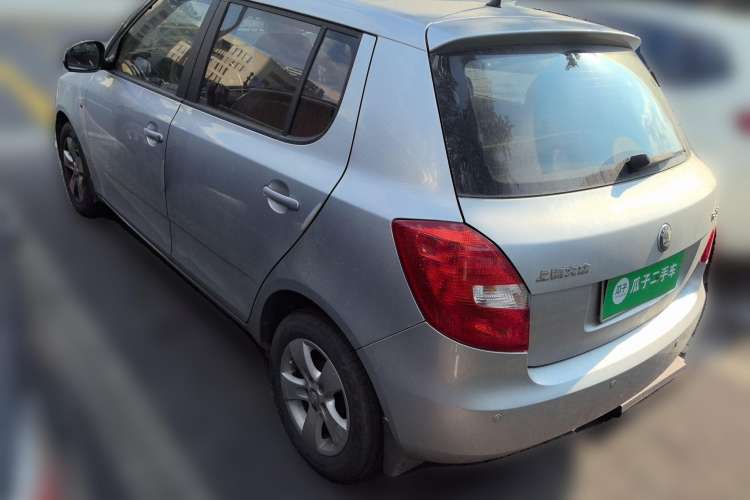 Used Skoda Fabia 2011 1.4L Automatic Crystal Edition

