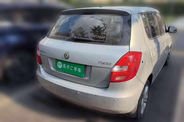 Used Skoda Fabia 2011 1.4L Automatic Crystal Edition
