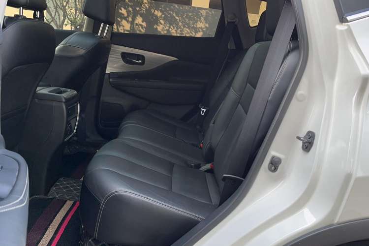 Used Nissan Murano 2021 2.5L XL Two-Wheel Drive Smart Connect Luxury Edition
