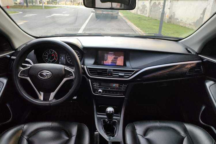 Used Soueast V5 Lingzhi 2017 1.5L Manual New Generation Model