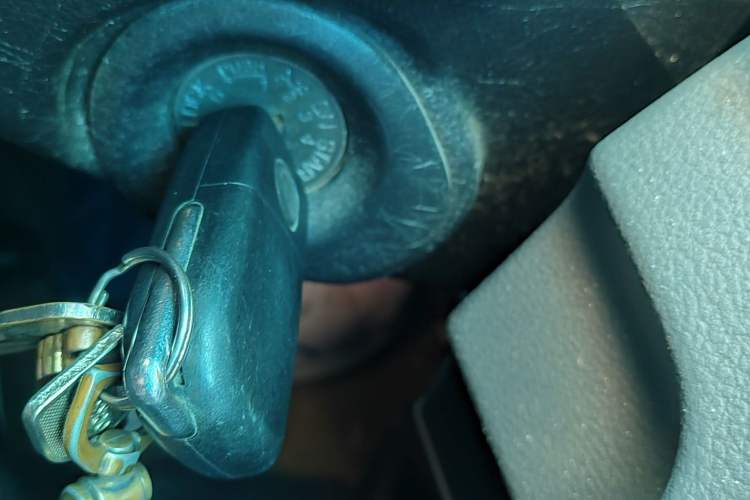 Used Nissan NV200 2012 1.6L 232 Seats Luxury Version
