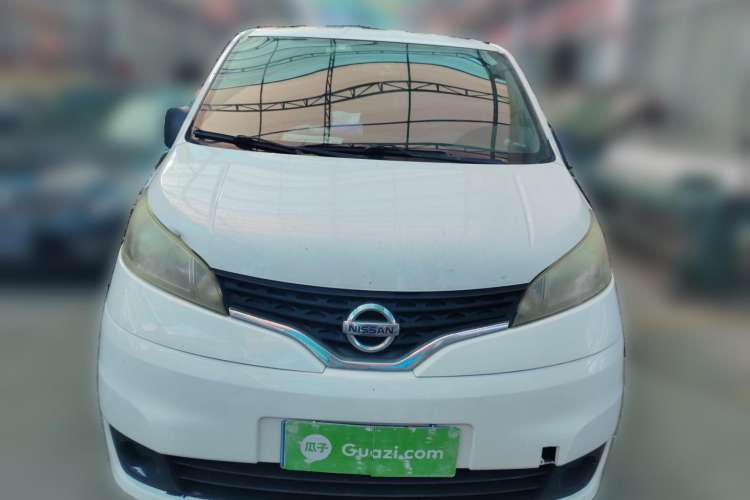 Used Nissan NV200 2012 1.6L 232 Seats Luxury Version
