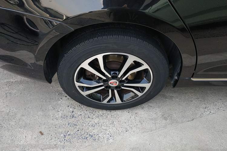 Used Roewe e550 2016 Deluxe Edition
