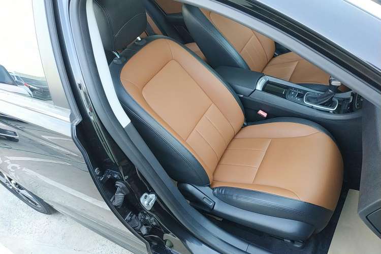 Used Roewe e550 2016 Deluxe Edition
