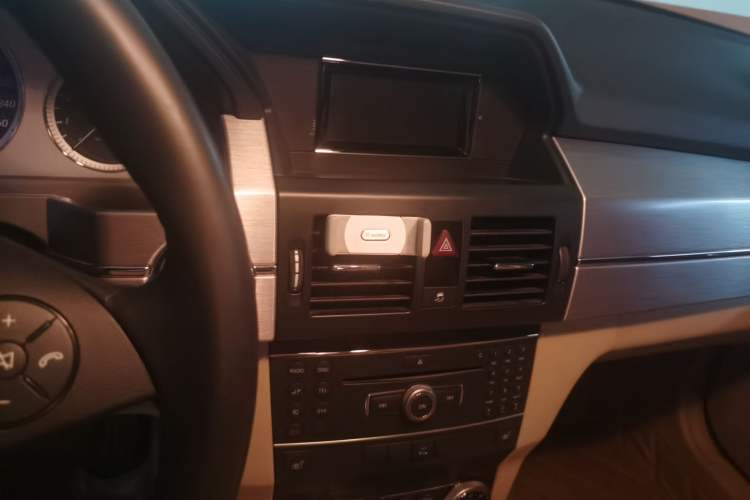 Used Mercedes-Benz GLK-Class 2012 GLK 300 4MATIC Dynamic Edition Audio And AC Panel