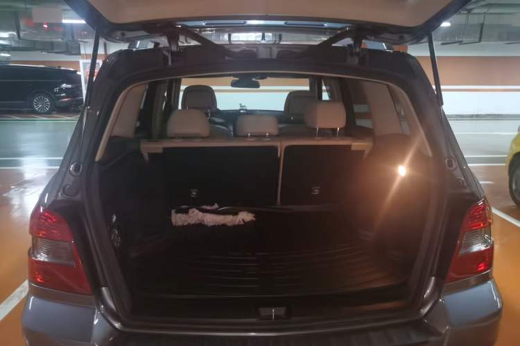 Used Mercedes-Benz GLK-Class 2012 GLK 300 4MATIC Dynamic Edition Trunk