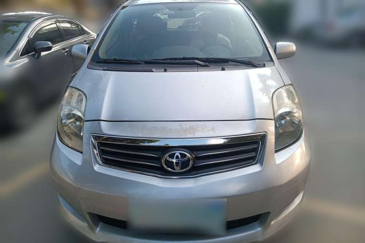 Used Toyota Yaris 2011 1.6E Automatic Charm Edition
