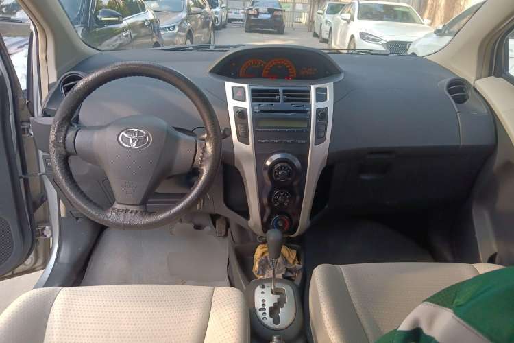 Used Toyota Yaris 2011 1.6E Automatic Charm Edition

