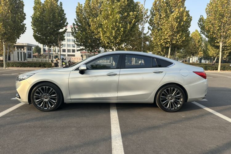 Used Hongqi H5 2019 30TD Smart Connect Dynamic Edition
