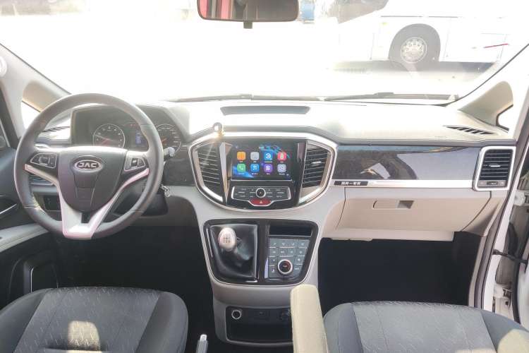 Used JAC M4 2016 2.0L Manual Luxury Version
