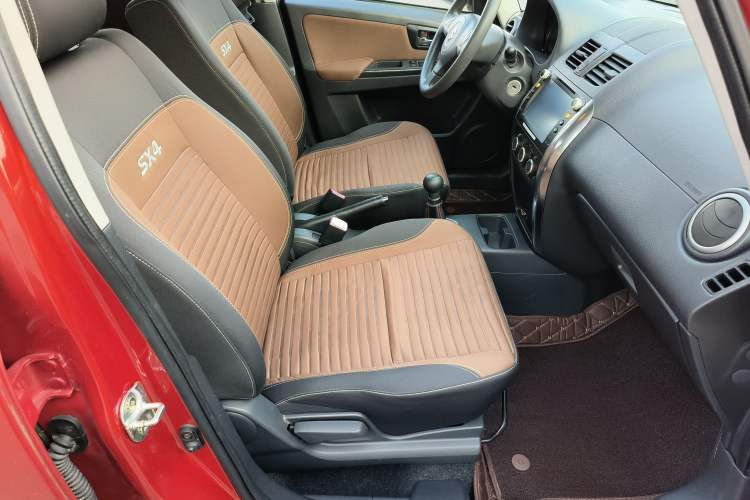 Used Suzuki SX4 2013 1.6L Manual CoolRide Model
