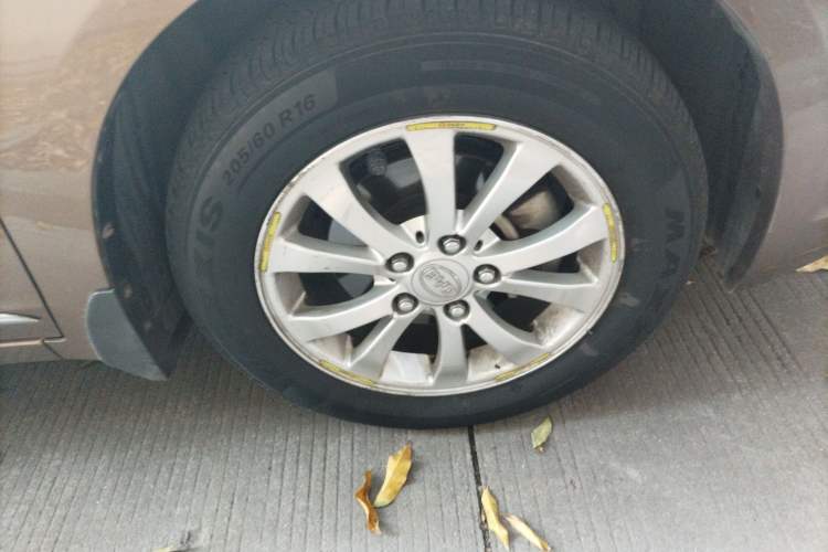 Used BYD G6 2012 1.5T Automatic Prestige Edition