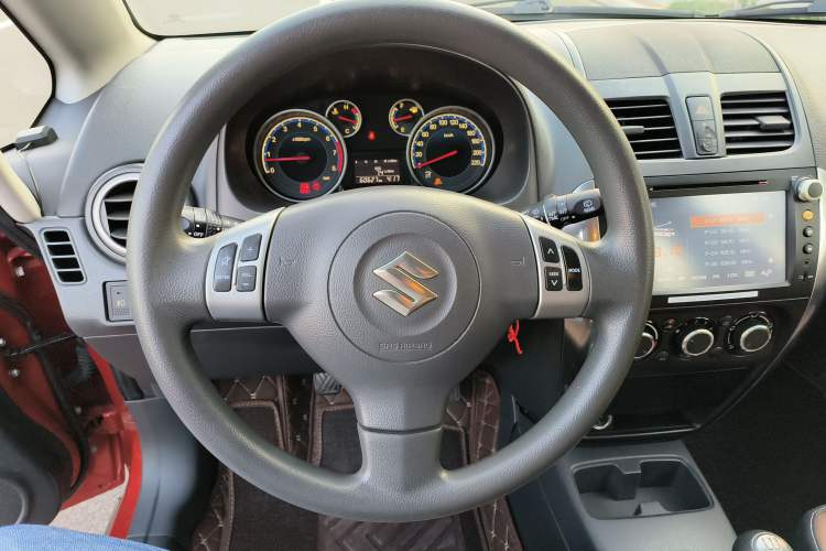 Used Suzuki SX4 2013 1.6L Manual CoolRide Model
