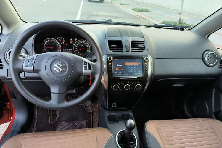 Used Suzuki SX4 2013 1.6L Manual CoolRide Model
