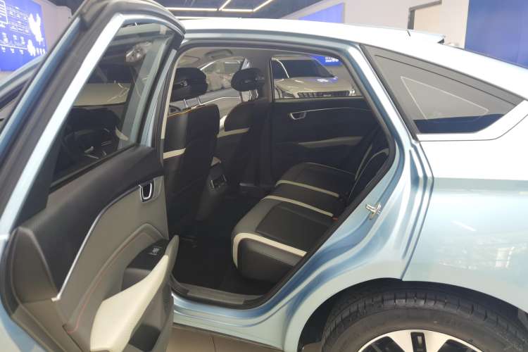 Used Baojun RC-6 2019 1.5T CVT 24-Hour Online Prestige Edition