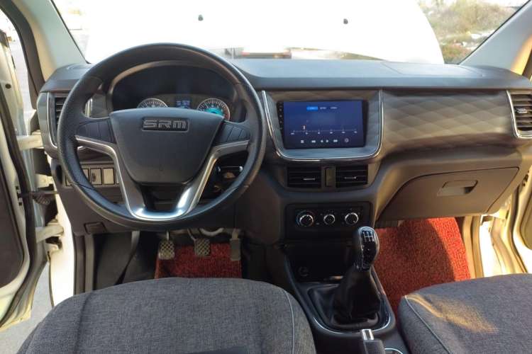 Used SRM Gold Hiace 2021 1.5L Passenger Van Engineering Lion Model Central Air Conditioning Version 9 Seats
