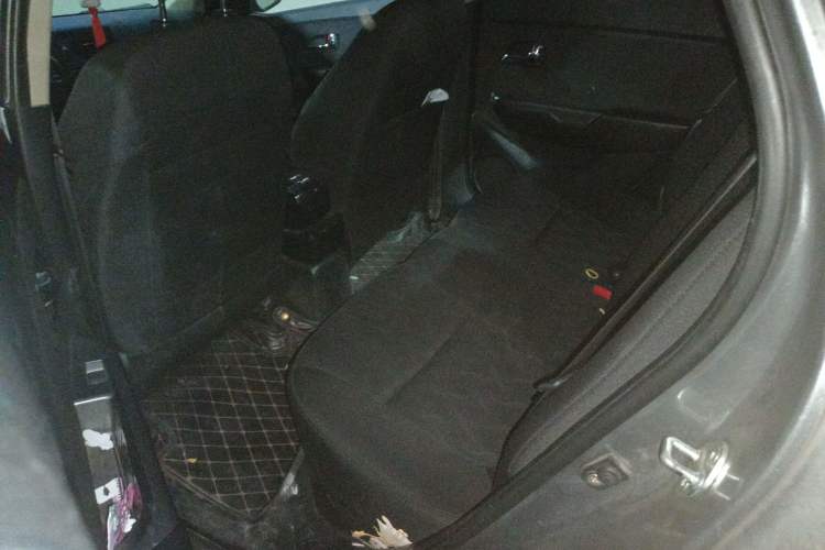 Used Kia K2 2011 Sedan 1.4L Manual Transmission GLS