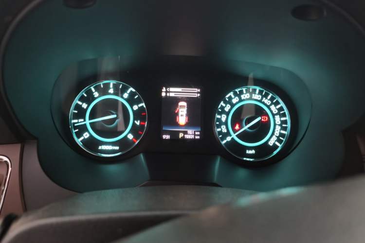 Used JAC Refine M5 2017 2.0T Gasoline Dual-Clutch Executive Version