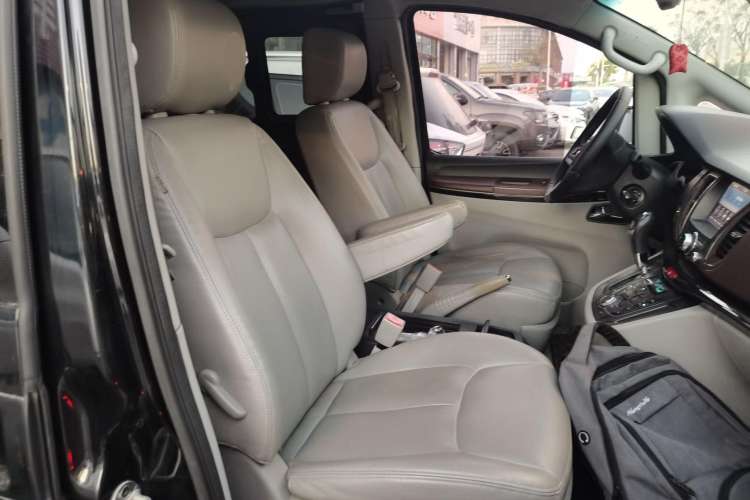 Used JAC Refine M5 2017 2.0T Gasoline Dual-Clutch Executive Version