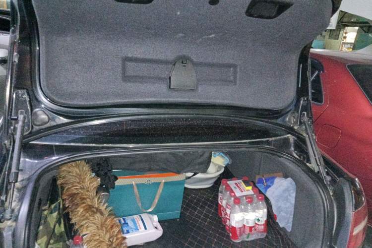 Used Audi A6L 2009 2.0 TFSI automatic standard version
