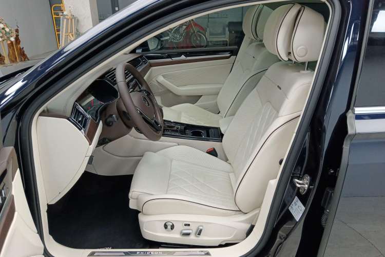 Used Volkswagen Phideon 2021 380TSI Prestige Edition
