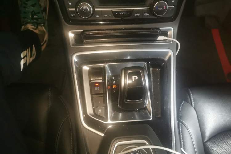 Used Geely Auto Emgrand New Energy 2018 EV450 Elite Model Gear Lever