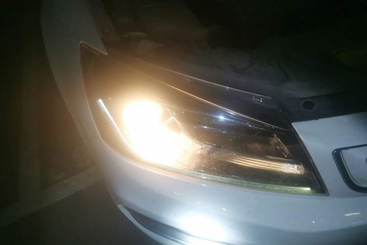 Used Geely Auto Emgrand New Energy 2018 EV450 Elite Model Right Front Headlight