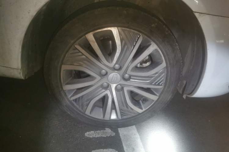 Used Geely Auto Emgrand New Energy 2018 EV450 Elite Model Right Front Wheel Hub