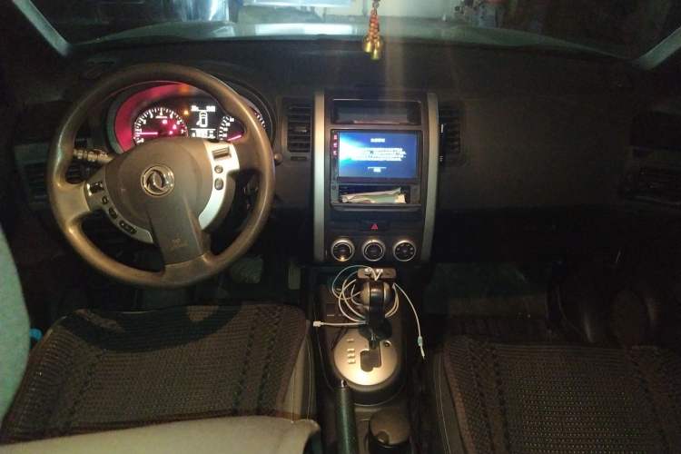 Used Dongfeng Fengdu MX6 2016 2.0L CVT Two-Wheel Drive All-Around Version
