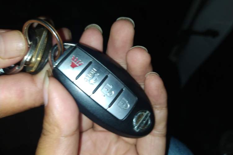 Used Dongfeng Fengdu MX6 2016 2.0L CVT Two-Wheel Drive All-Around Version
