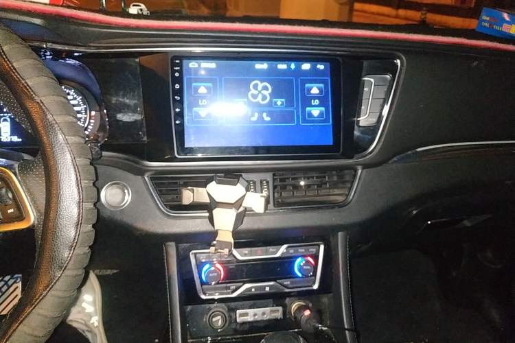 Used Zotye T600 Coupe 2017 1.5T Automatic Luxury Model Audio And AC Panel