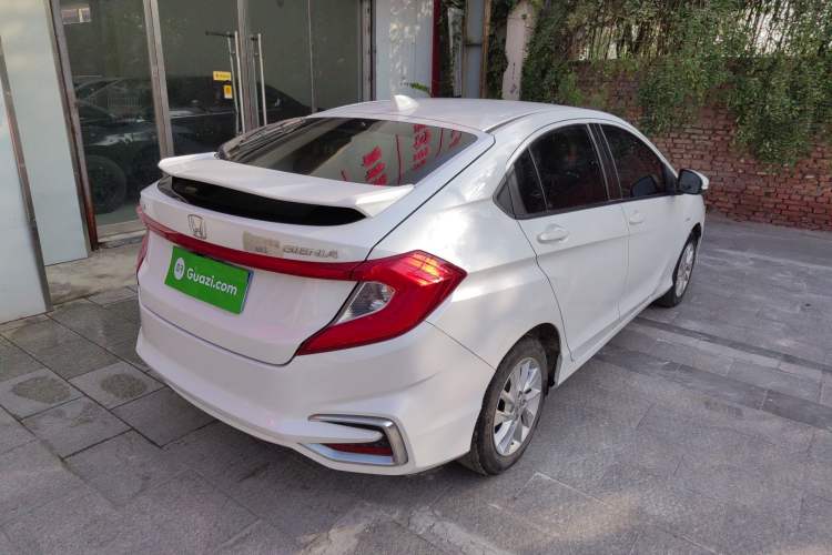 Used Honda Gienia 2017 1.5L CVT Comfort Version
