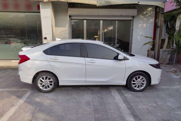 Used Honda Gienia 2017 1.5L CVT Comfort Version
