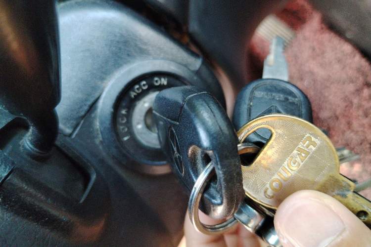 Used JAC Refine 2012 1.9T Shuttle Diesel Comfort Version HFC4DB1-2C
