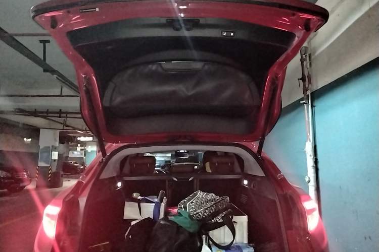 Used Alfa Romeo Stelvio 2017 2.0T 200HP Elite Edition Trunk