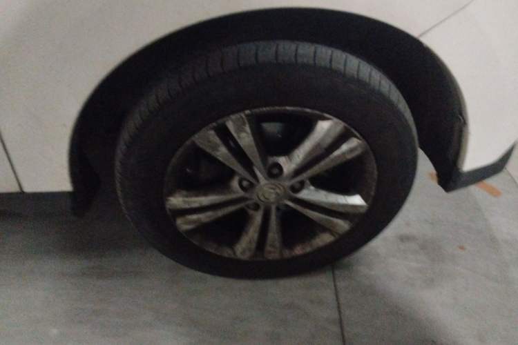 Used HYOSOW H3 2015 1.5L manual luxury version