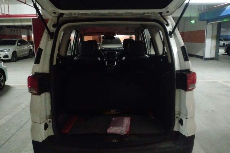 Used HYOSOW H3 2015 1.5L manual luxury version