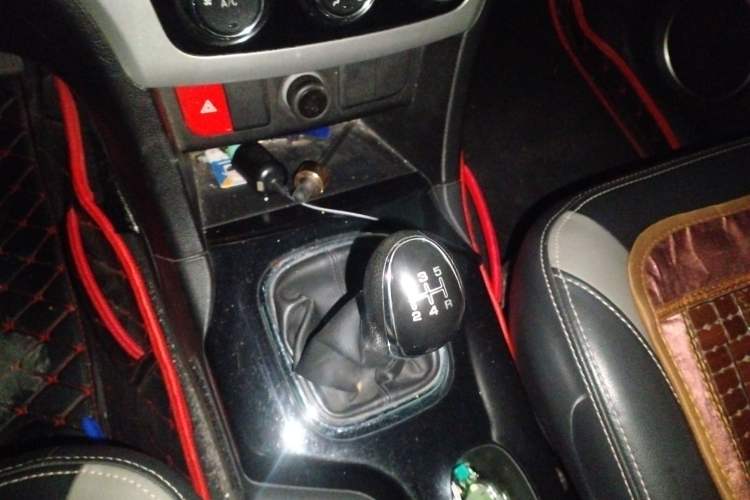 Used HYOSOW H3 2015 1.5L manual luxury version