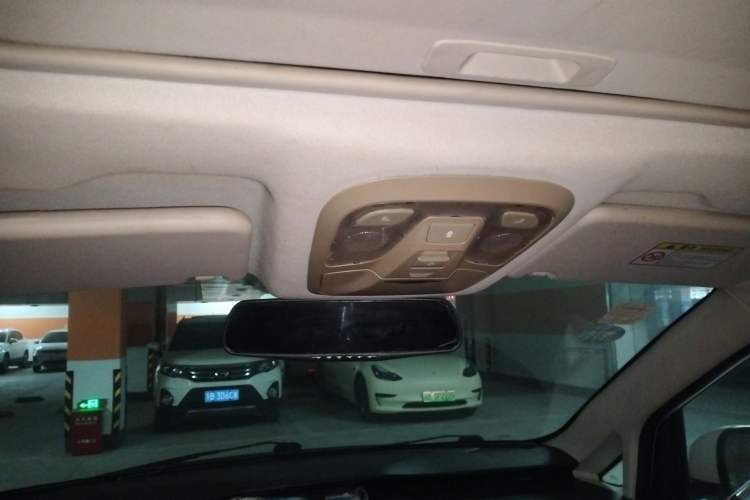 Used HYOSOW H3 2015 1.5L manual luxury version